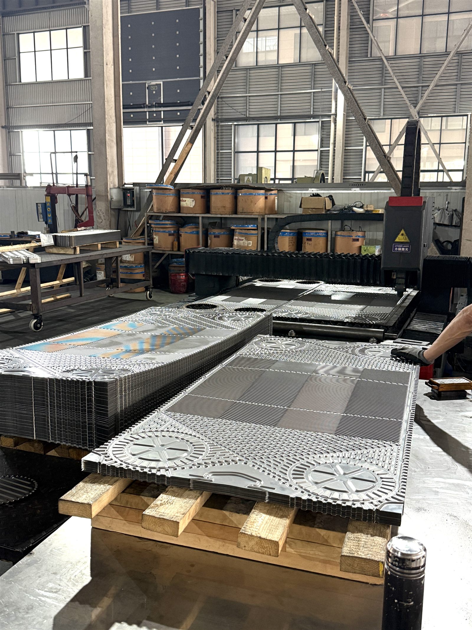 Heat exchanger plate cutting and forming